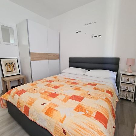 Apartman Varga Trogir Exterior foto